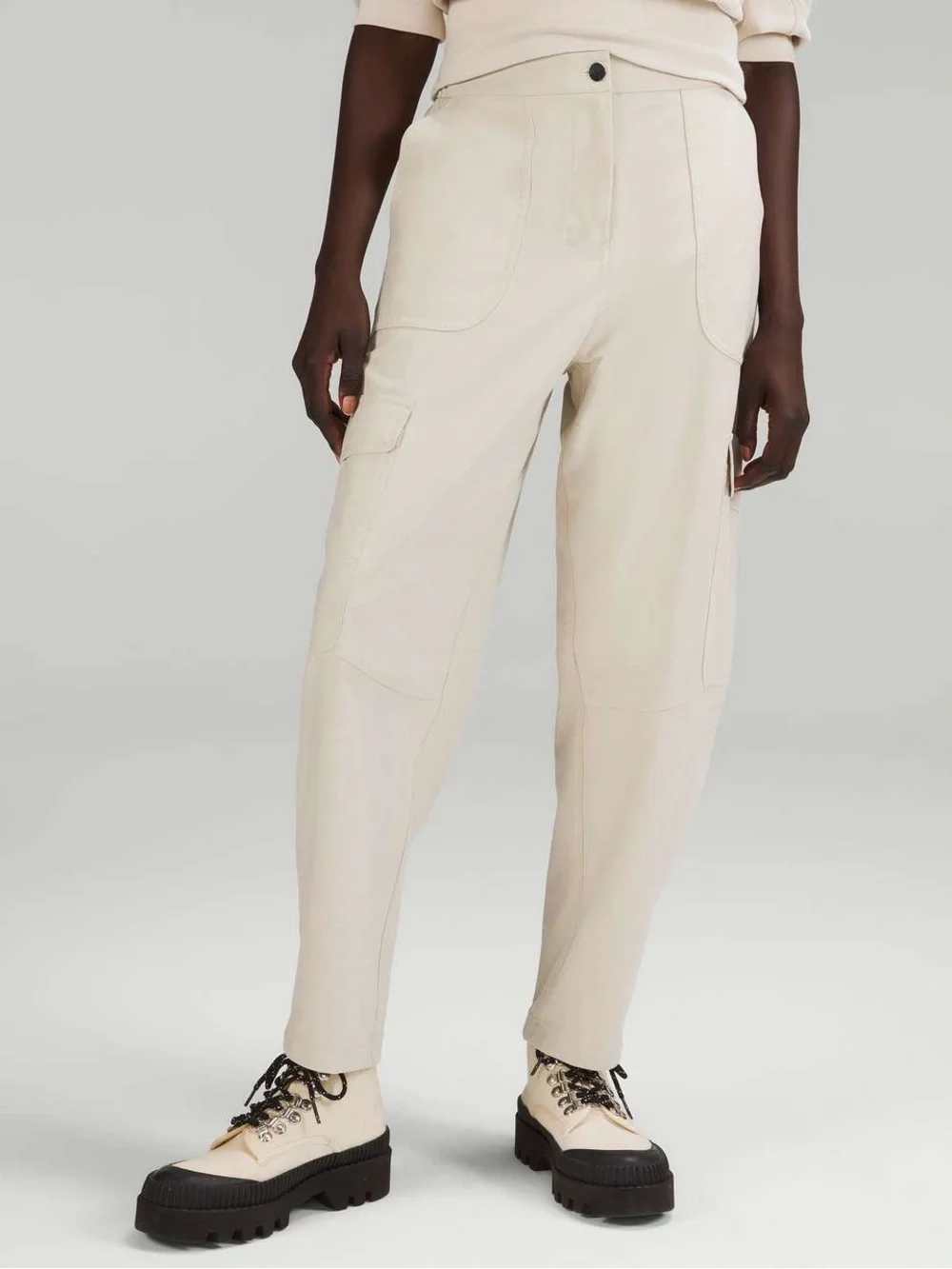 Lululemon Women’s Cream Barrel Leg Pant Size 31